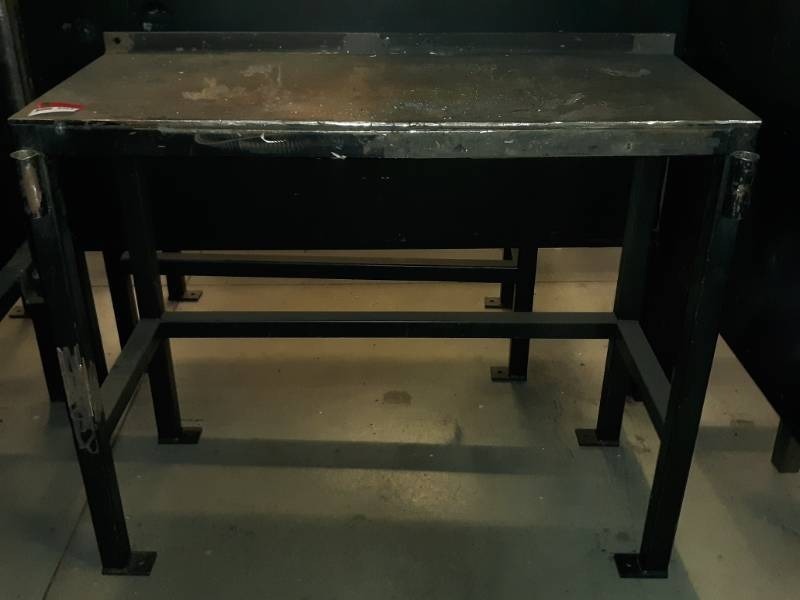 lot 9564 image: Steel Table