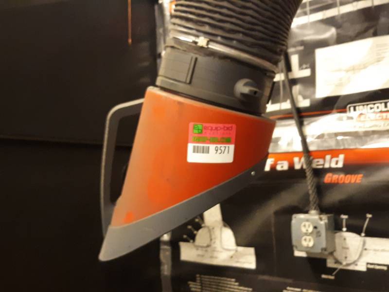 lot 9571 image: Lincoln Electric LTA Telescopic Extraction Arm Buyer Must Remove