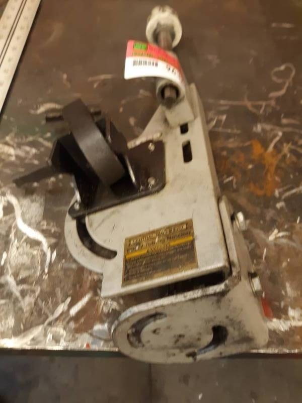 lot 9632 image: Central Machinery Notcher