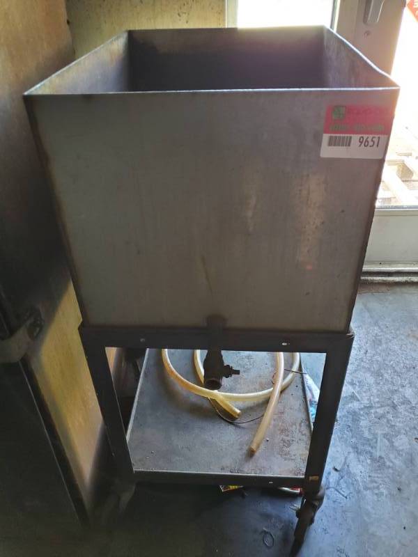lot 9651 image: Dipping Tank Cart