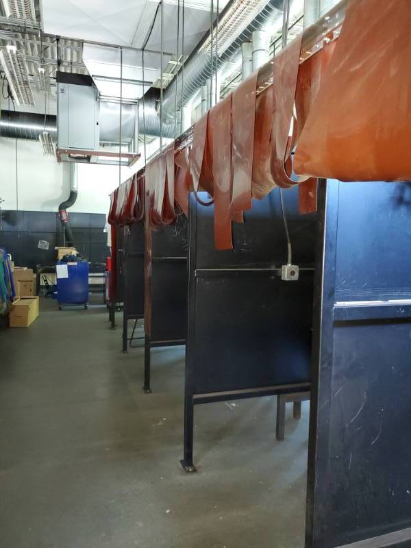 lot 9585 image: Welding Cubicles Buyer Must Remove