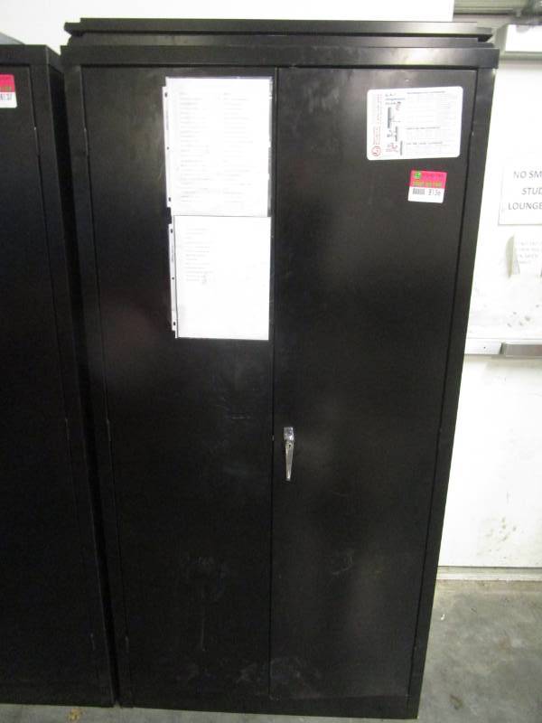 lot 8136 image: Metal Storage Cabinet with Shelves