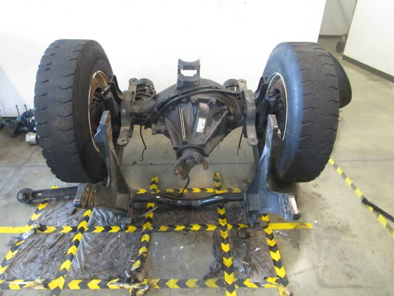 lot 9738 image: Rear End Mounted to Stand