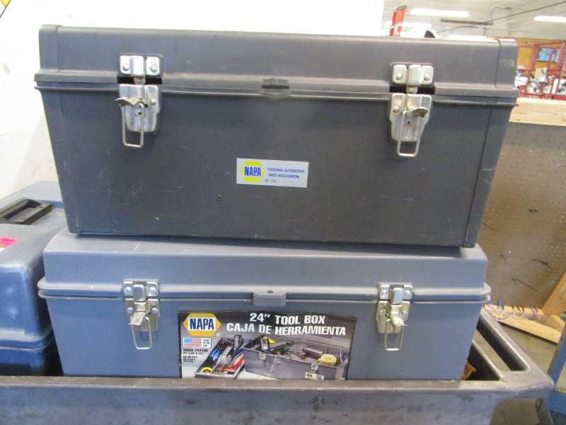 lot 8404 image: Lot of 3 Toolboxes