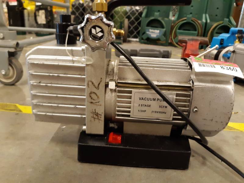 lot 8360 image: Mastercool 2 Stage 5.0 CFM High Performance Deep Vacuum Pump