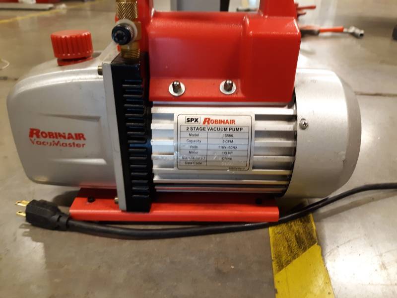 lot 8369 image: Robinair High Performance Pump