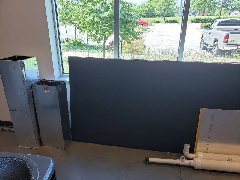 lot 8014 image: Lot of duct and insulation