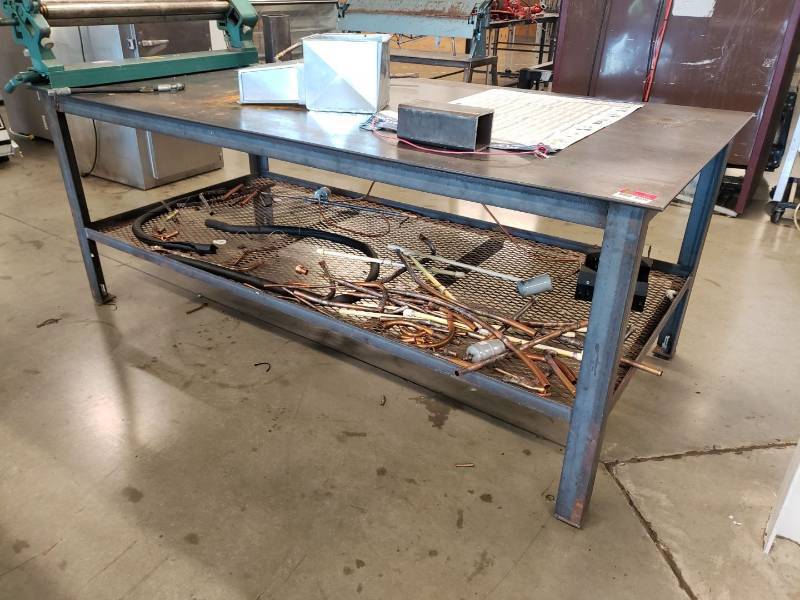 lot 8039 image: 8 x 4 steel worktable