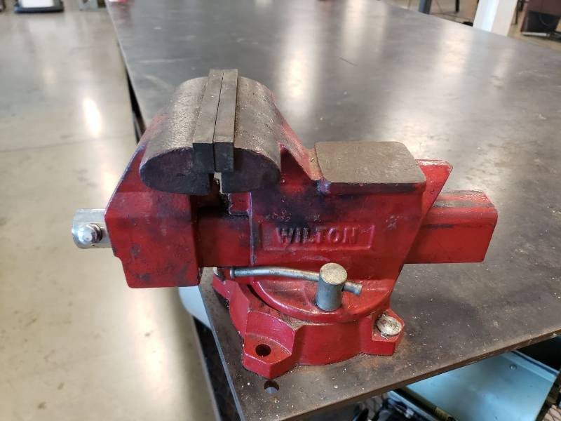 lot 8044 image: Wilton vise