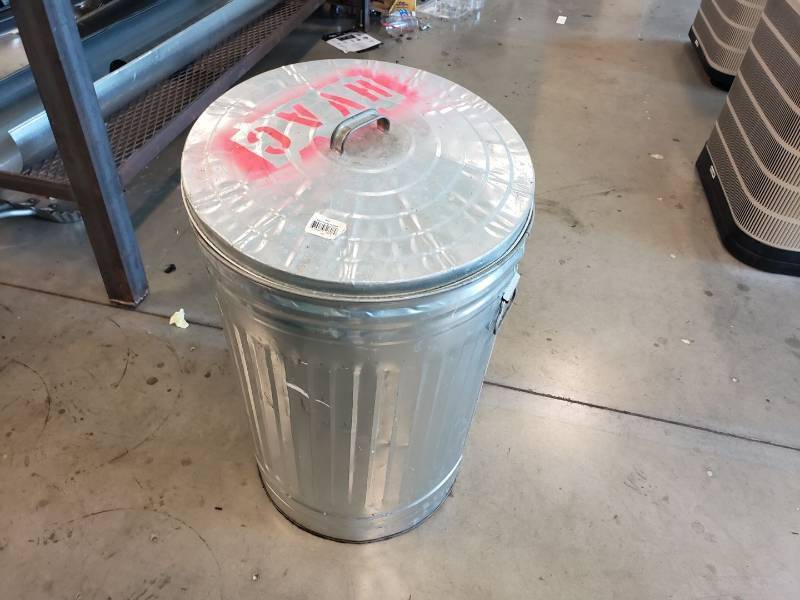 lot 8053 image: Trash can