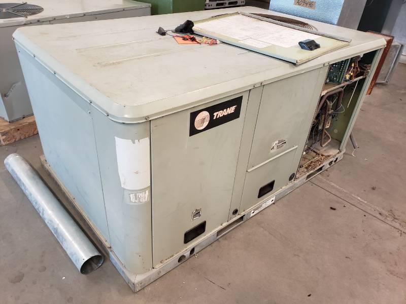 lot 8057 image: Trane RTU