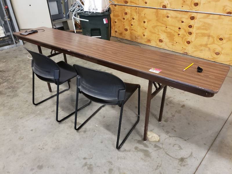 lot 8073 image: Table and 2 chairs