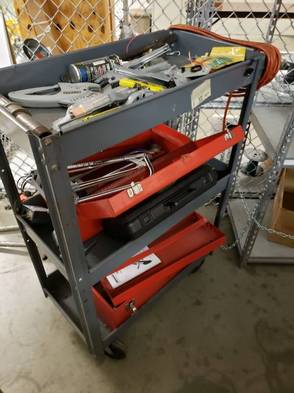 lot 8254 image: Rolling cart with contents