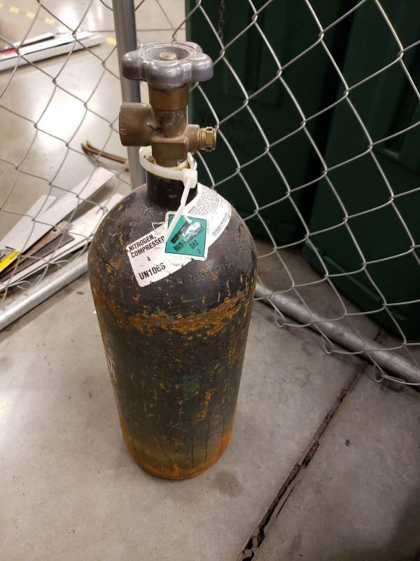 lot 8270 image: Nitrogen tank full