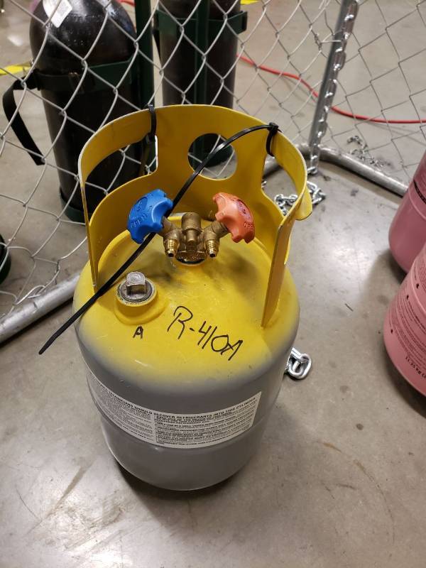 lot 8279 image: R410A Recovery Tank