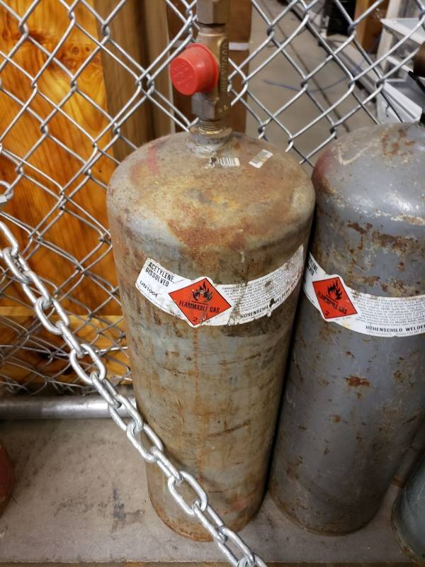 lot 8301 image: Acetylene tank