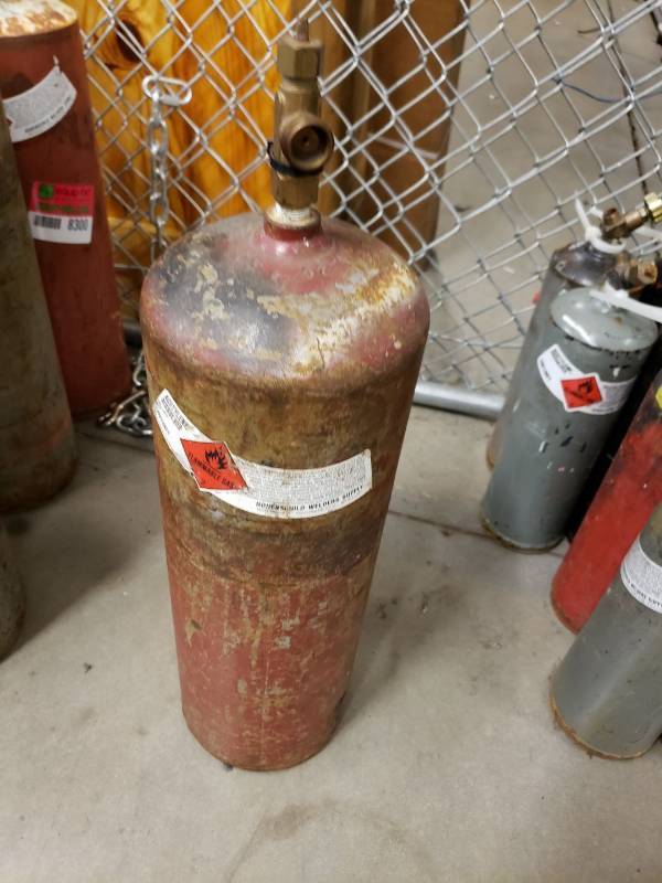 lot 8303 image: Acetylene tank