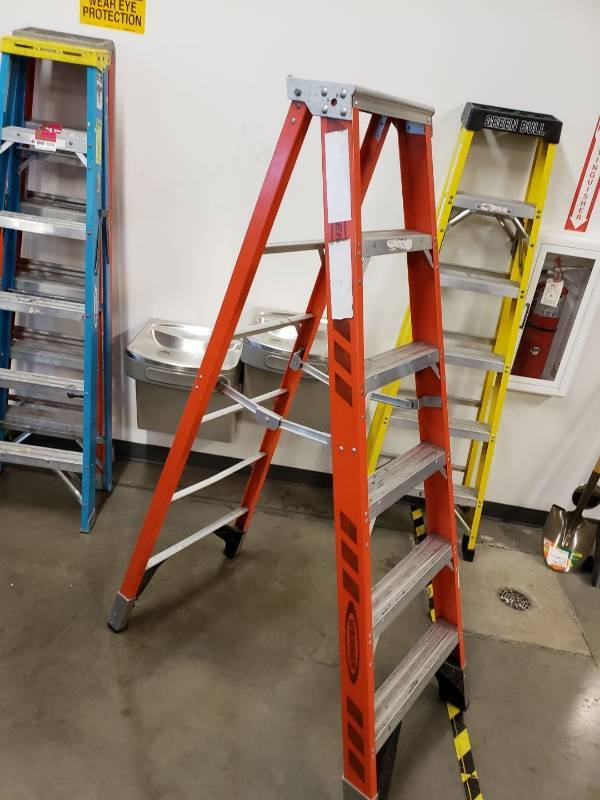 lot 8309 image: Warner 6 ladder