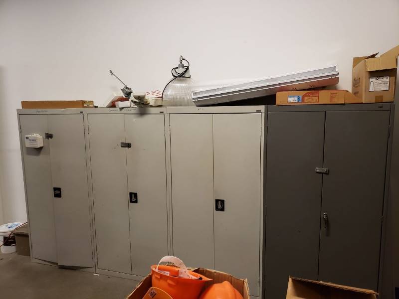 lot 8322 image: Lot of 4 storage cabinets with contents inside and on top