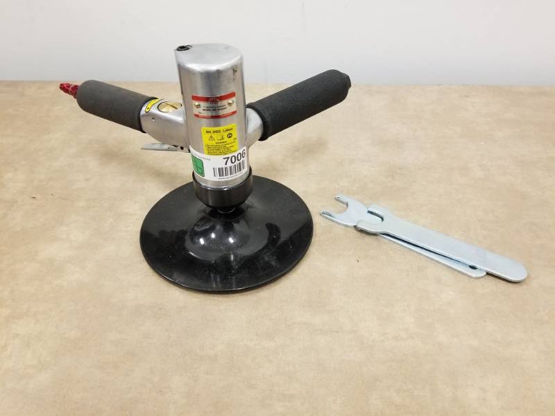 lot 7006 image: Mac Tools Vertical 2 Hand Air Sander 7in