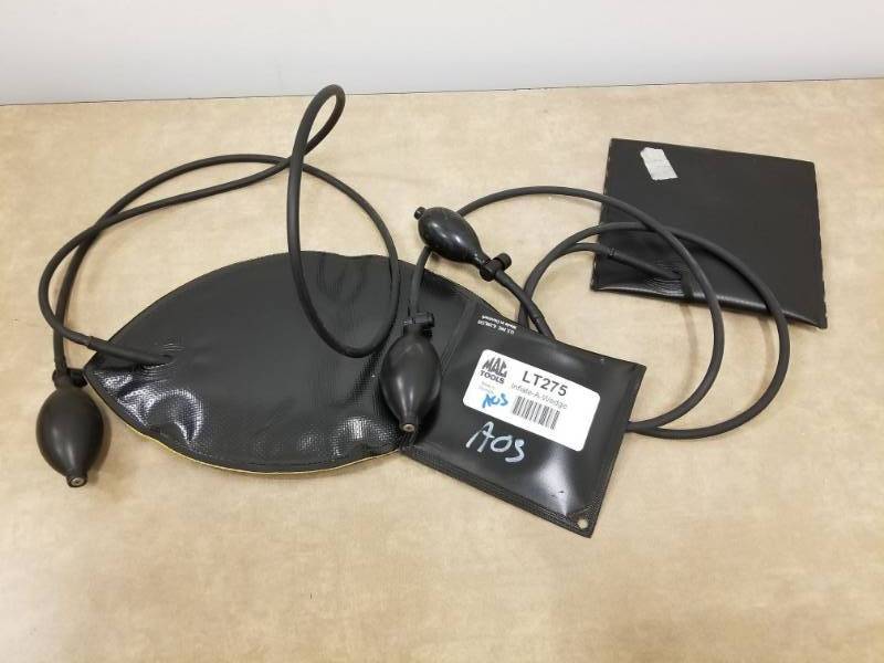 lot 7015 image: Mac Tools Inflate A Wedge Lot of 3