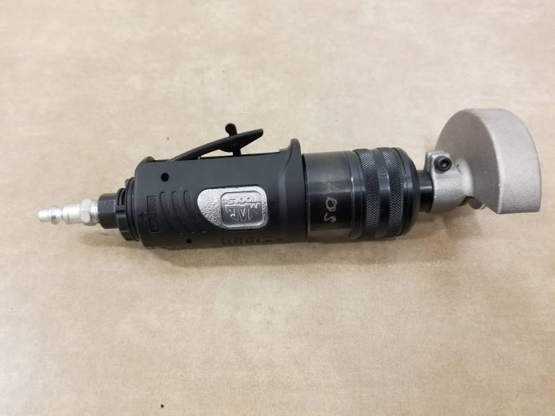 lot 7032 image: Mac AT 35A Flex Head Air Cut Off Tool
