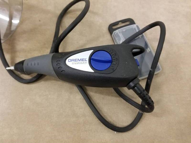 lot 7040 image: Dremel Electric Engraver 290-01