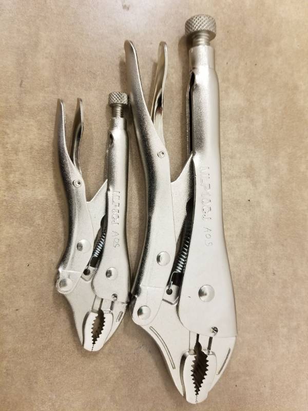 lot 7047 image: MAC Tools Locking Curved Jaw Pliers