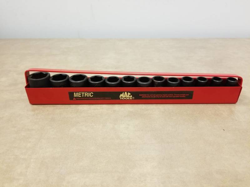lot 7064 image: Like New Mac Impact 12 Inch Socket Set Metric Model VT12Y