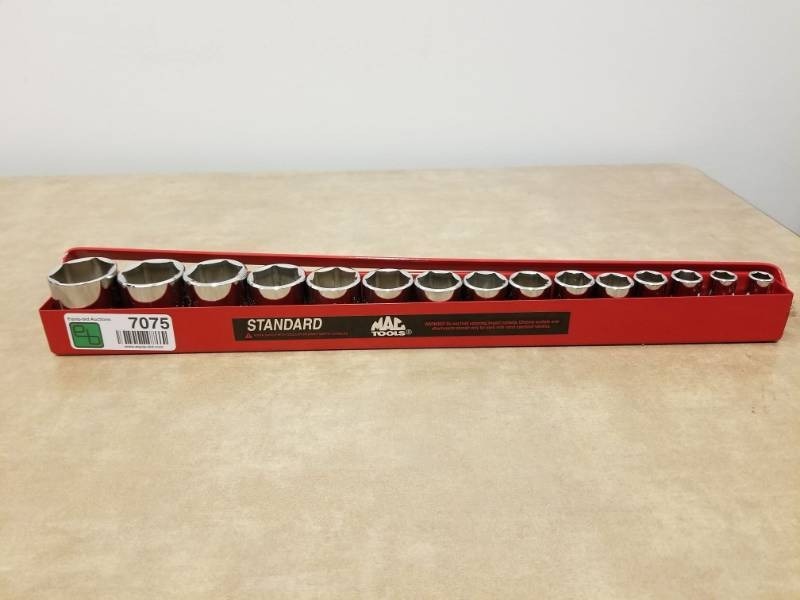 lot 7075 image: Mac Tools Standard Shallow Socket Set