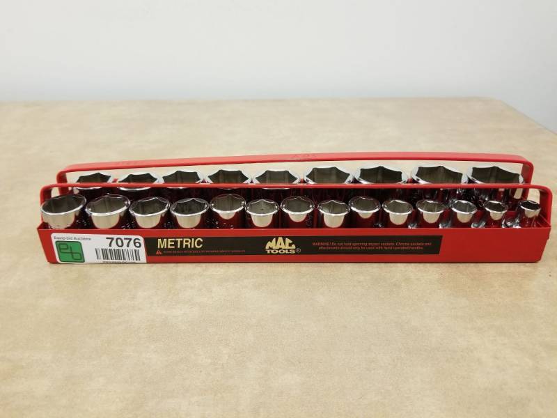 lot 7076 image: Mac Tools Metric Shallow Socket Set