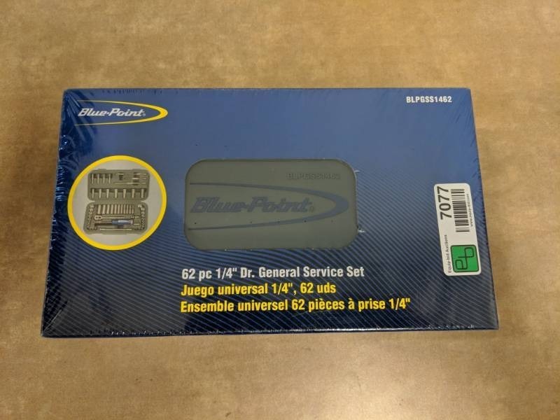 lot 7077 image: New Blue Point 62Pc Standard Service Socket Set Model BLPGSS1462