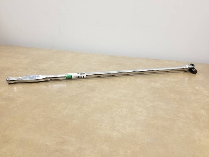 lot 7102 image: MAC Tools 12in 24in Breaker Bar