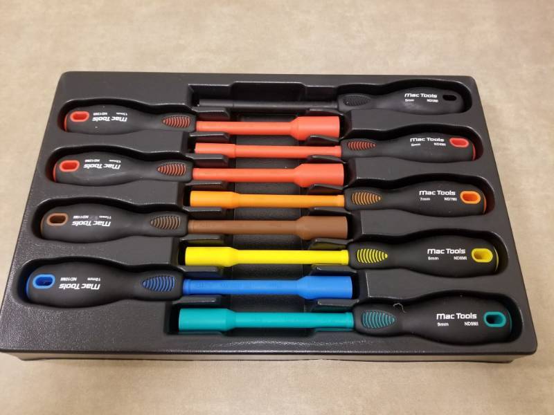 lot 7120 image: MAC Tools 9 PC Insulated Nut Drivers