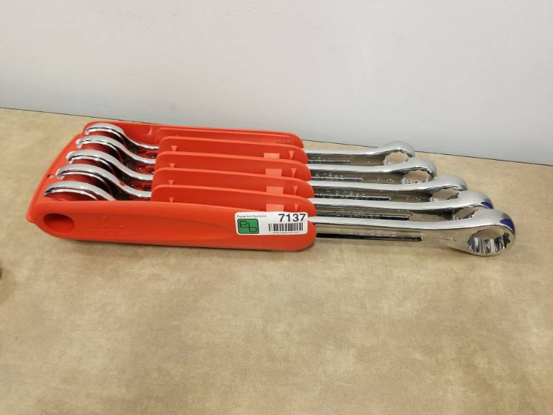 lot 7138 image: MAC Tools 5 PC Combination Wrench Set