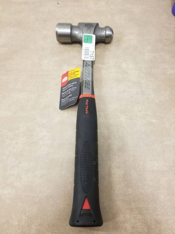 lot 7157 image: MAC Tools AntiVibe Ball Peen Hammer 32oz