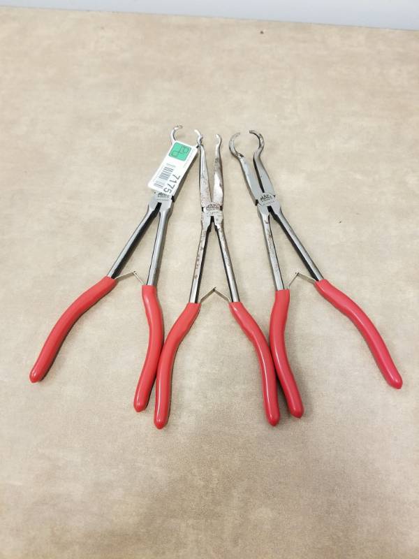 lot 7175 image: MAC Tools 11in Long Reach Pliers