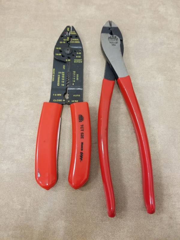 lot 7177 image: MAC Tools 11in Wire Terminal Crimpers and Wire Strippers