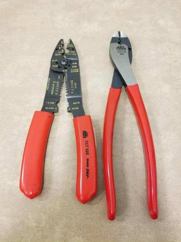 lot 7178 image: MAC Tools 11in Wire Terminal Crimpers and Wire Strippers