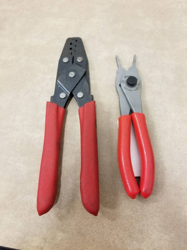 lot 7181 image: MAC Tools Wire Terminal Crimpers and Snap-On Retaining Snap Ring Pliers