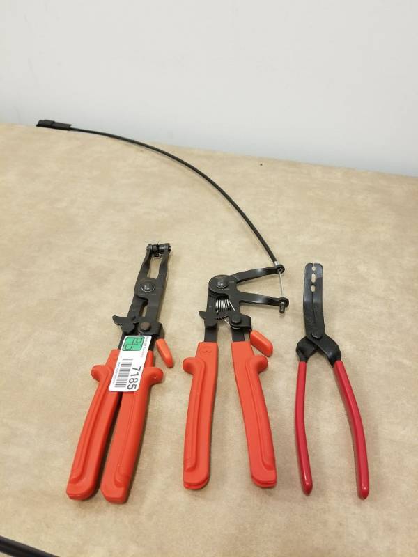 lot 7185 image: Mayhew Hose Clamp Pliers and Mayhew Spring Loaded Hose Clamp Plier