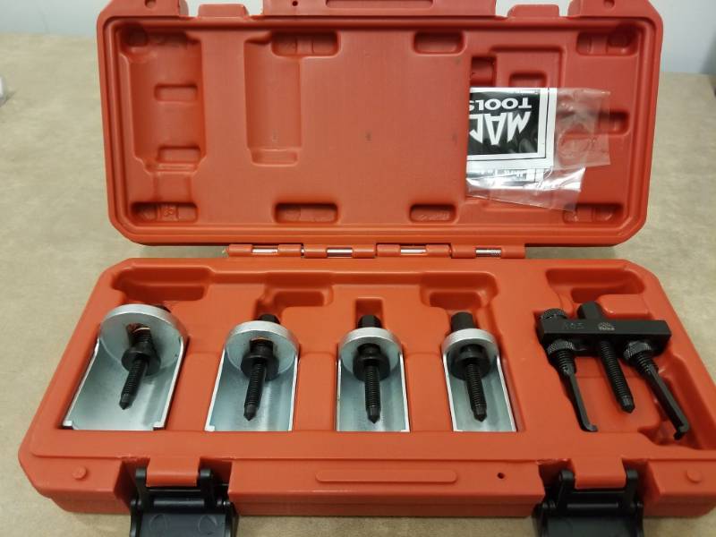 lot 7189 image: MAC Tools 5 PC Wiper Arm Puller Set