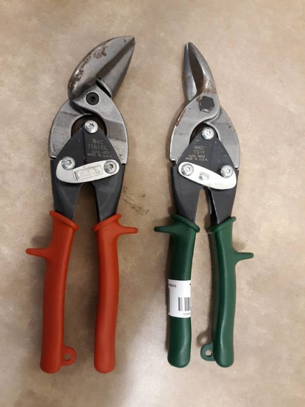 lot 7214 image: 2 Pair Mac Tin Snips Model # TS6510L & TS- 1