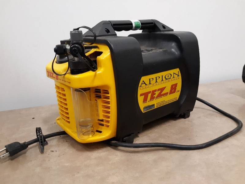 lot 7219 image: Tez 8, 2- Stage CFM Vacuum Pump Model # Tez 8 cfm