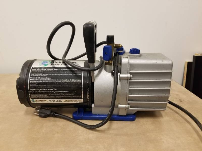 lot 7220 image: Globe Saver Vacuum Pump GVP6 2 Stage