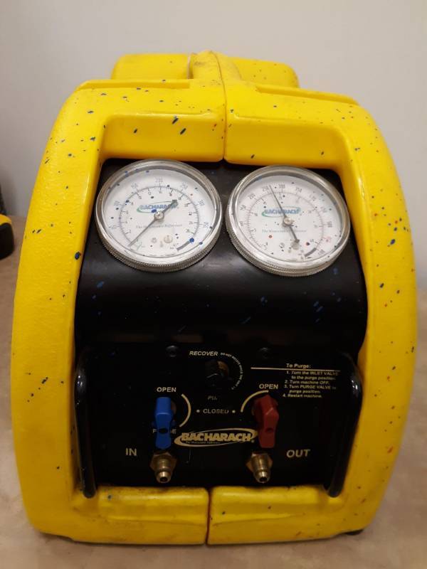 lot 7221 image: Stinger Refrigerant Recovery System Model # 2000