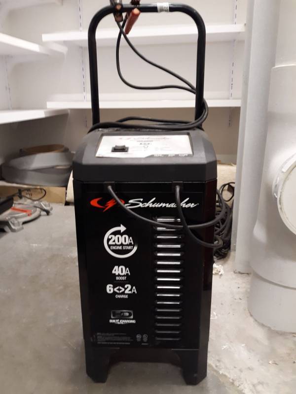 lot 7232 image: Schumacher Heavy Duty Battery Charger Model # E32074815G
