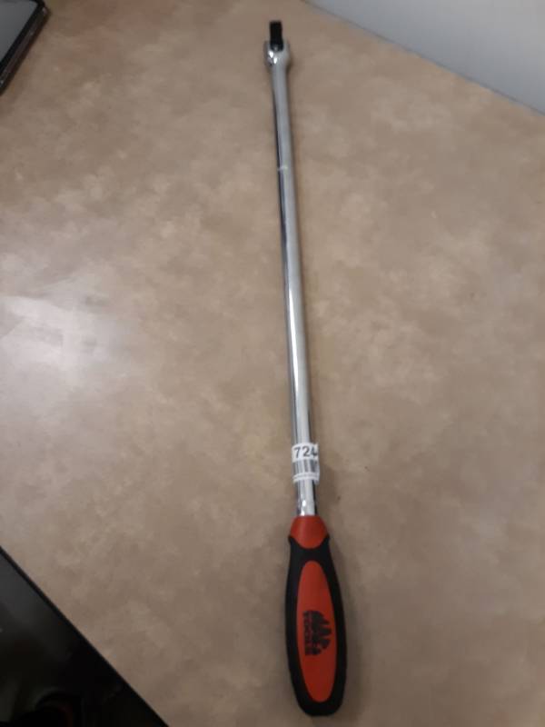 lot 7244 image: Mac 24 in, 12 in Drive Soft Grip Breaker Bar Model # V24SFA