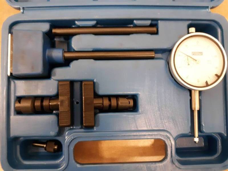 lot 7264 image: Fowler Dial Indicator and Magnetic Base Model # 52-522-101