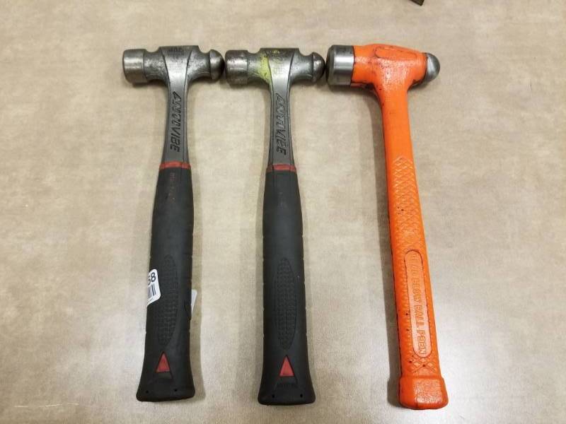 lot 7268 image: MAC Tools 16in Antivibe Ball Peen Hammers Set of 3